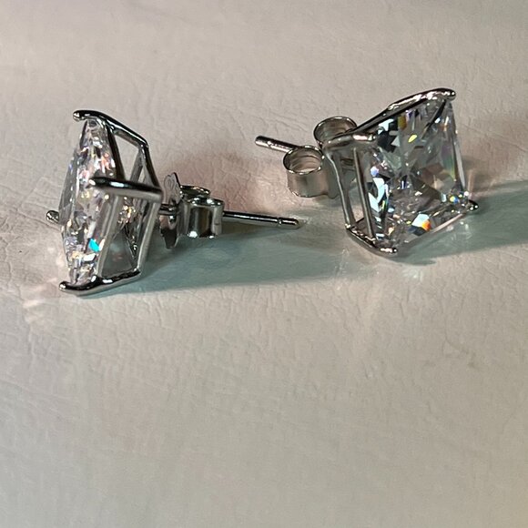 Men's 925 Silver Crystal Stud Earrings Screw Back Square 6 mm with gift box - Picture 2 of 5